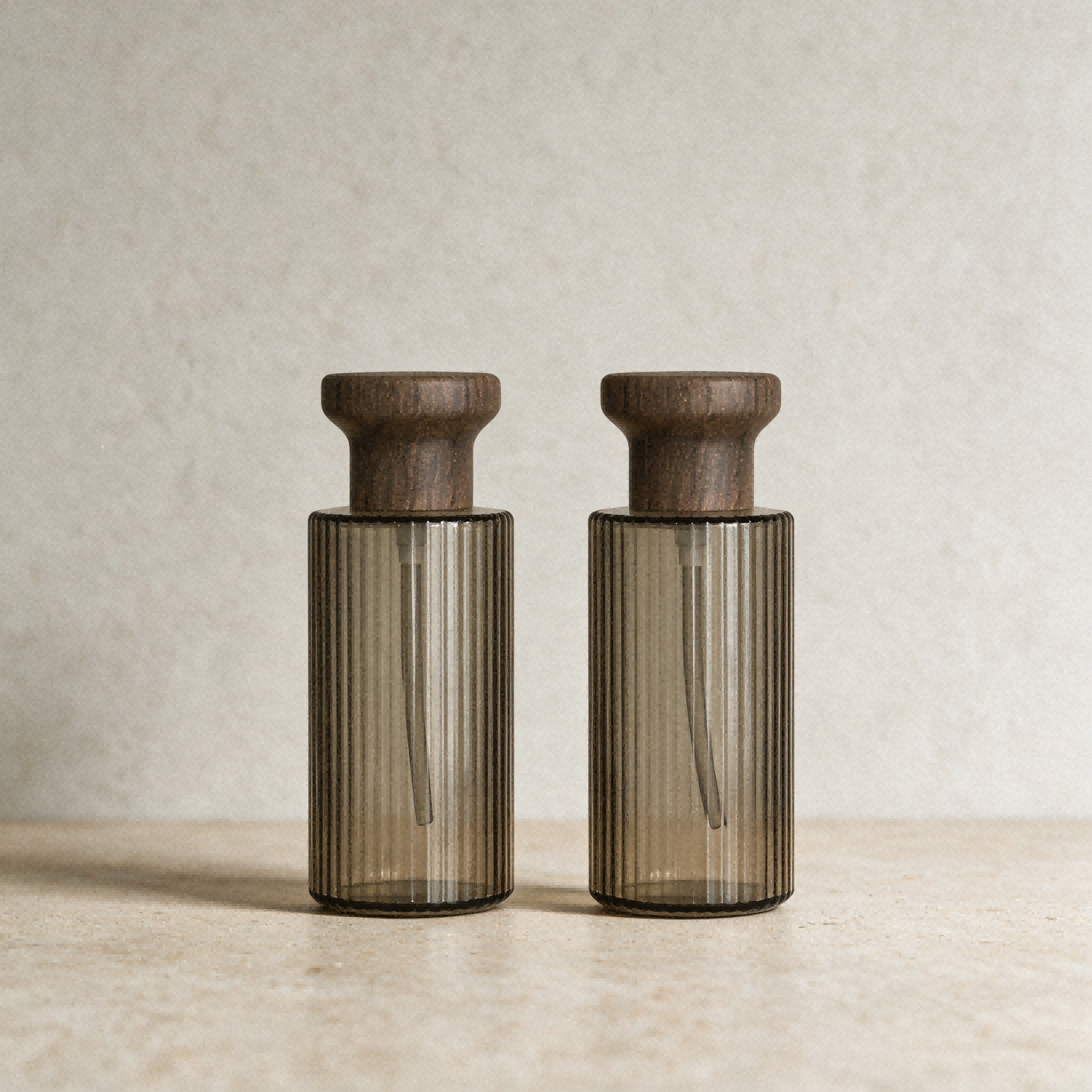 Vertical ribbed cylindrical spray bottle with interchangeable hourglass natural wood protective cap, fine mist pump empty refillable skincare mist container